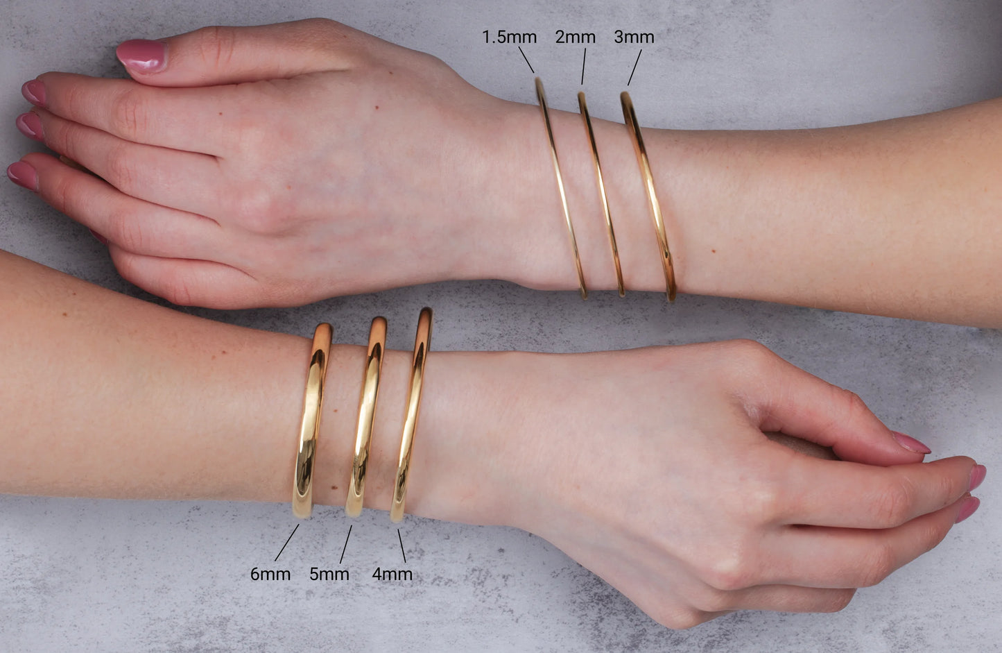 14K Yellow Gold Wavy Bangle Bracelet , size 7.5