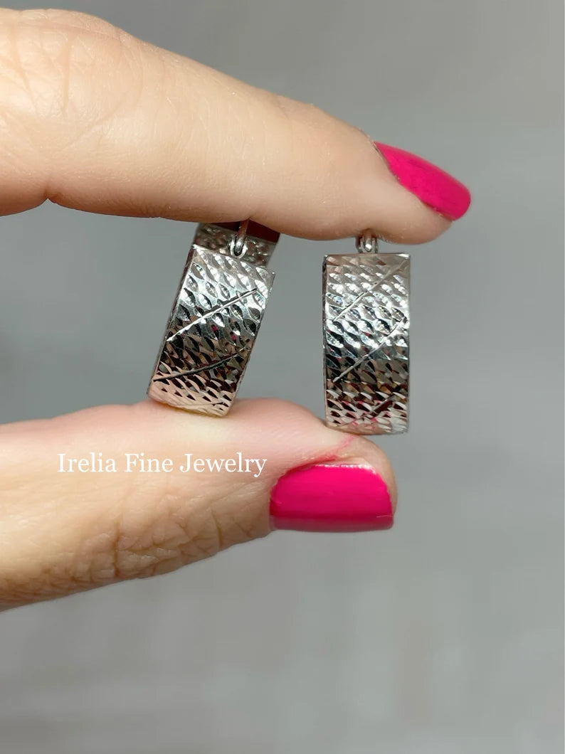 14k White Gold Polished & Textured Hoop Earrings, Size length 20 mm Wide 8 mm