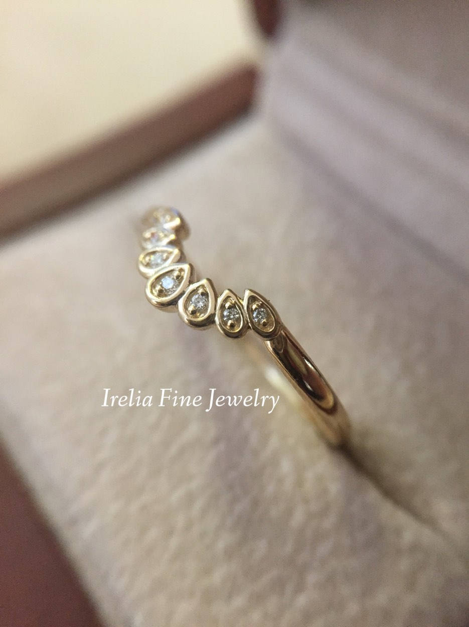 14K Gold 1/4 ct Natural Diamonds Vintage Inspired Contoured Band