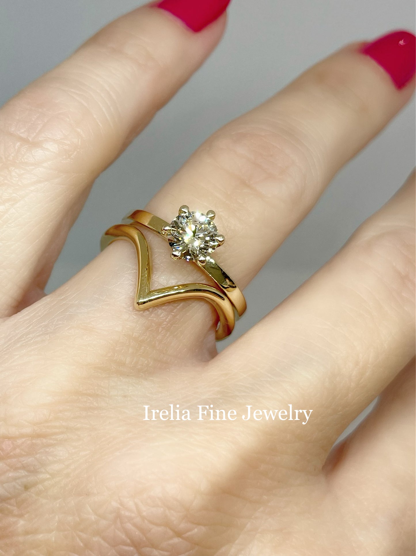 14K Gold V Shape
