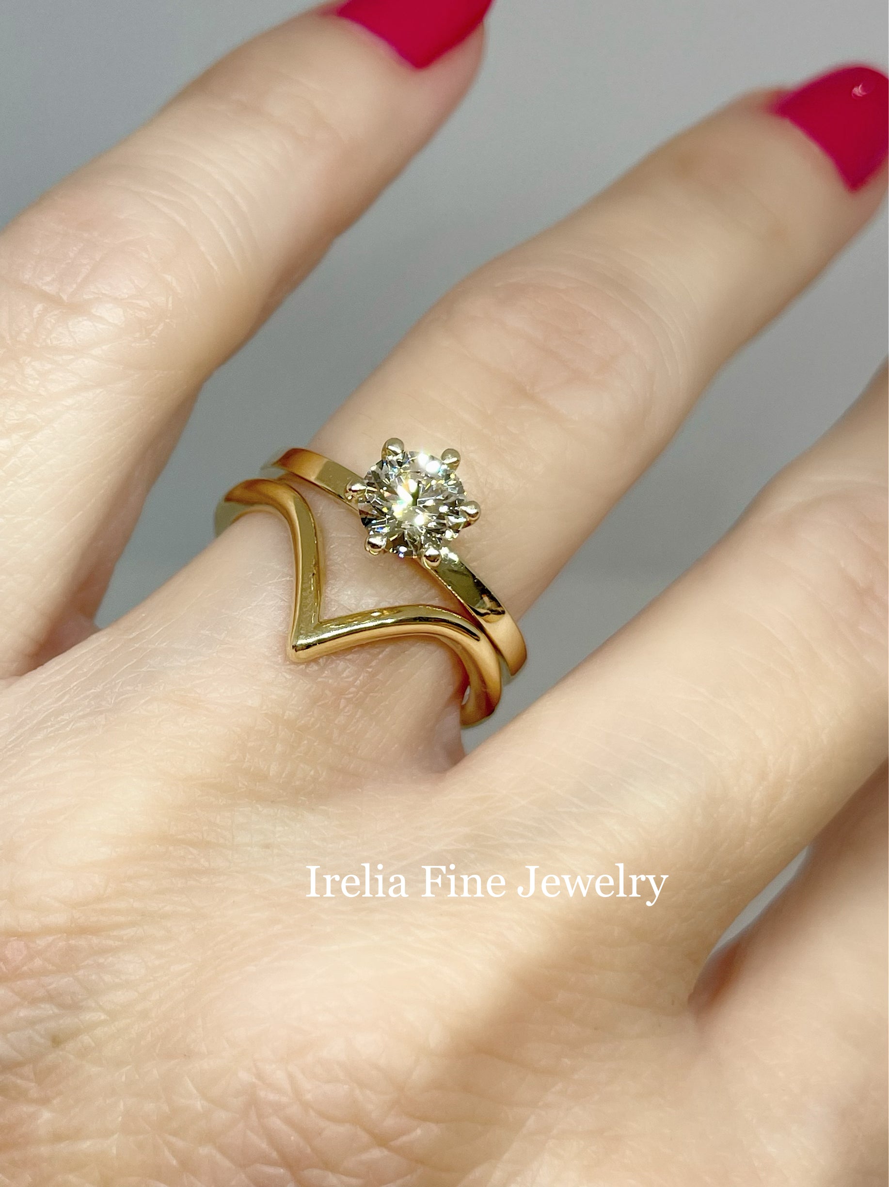 14K Gold V Shape